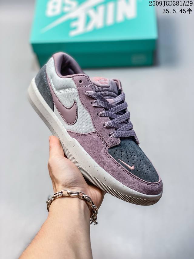 Nike Sb Force 58 Fs全系陆续出货 硫化杯底 原楦版型 独家私模 融入打孔设计 独家独立真半码 35.5起 帆布和麂皮绒面制成 浓浓复古年而不腻