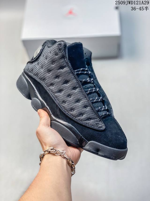 Air Jordan 13 Aj13乔13爱与尊重熊猫篮球鞋888165-888164-414571 尺码：如图 编码：09Jwd121A29