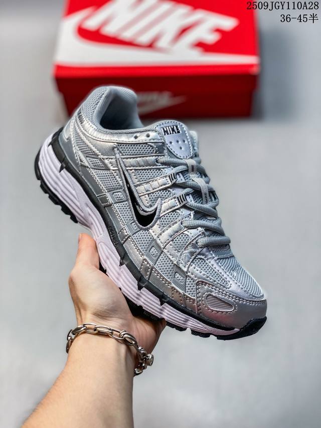 公司级 耐克 Nike 男女子休闲运动鞋 P-6000Premium 轻便舒适透气防滑缓震耐磨跑步鞋。P-6000 是一款植根于 2000 年代风格的混合款式，