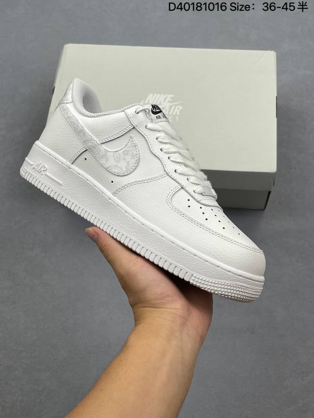 真标耐克Nike Air Force 7空军一号低帮百搭休闲运动板鞋。柔软、弹性十足的缓震性能和出色的中底设计，横跨复古与现代的外型结合，造就出风靡全球三十多年