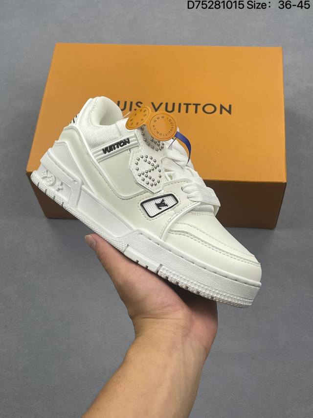 Lv Arch Light Sneaker路易威登板鞋 时尚运动鞋潮厚底增高女鞋。舒适防滑底和百搭性霸屏整个时尚娱乐圈，细节调整完美主义！采用柔软皮革拼接鞋面，