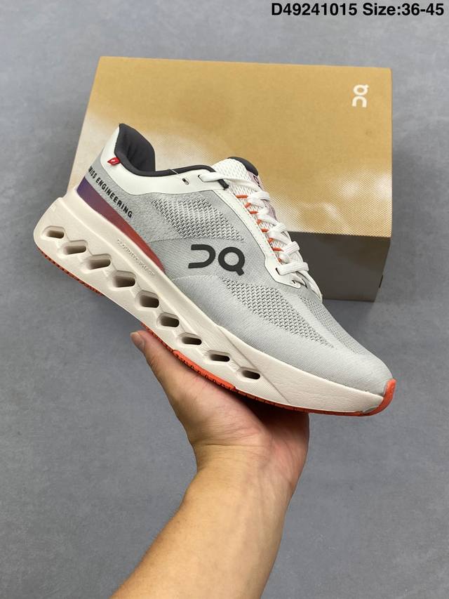 公司级Loewe X On昂跑Cloudtilt 2.0 罗意威 联名轻量运动休闲鞋 脚感很舒服 鞋底柔软且包裹性好 上脚显腿长 不管休闲还是运动都很百搭 是最