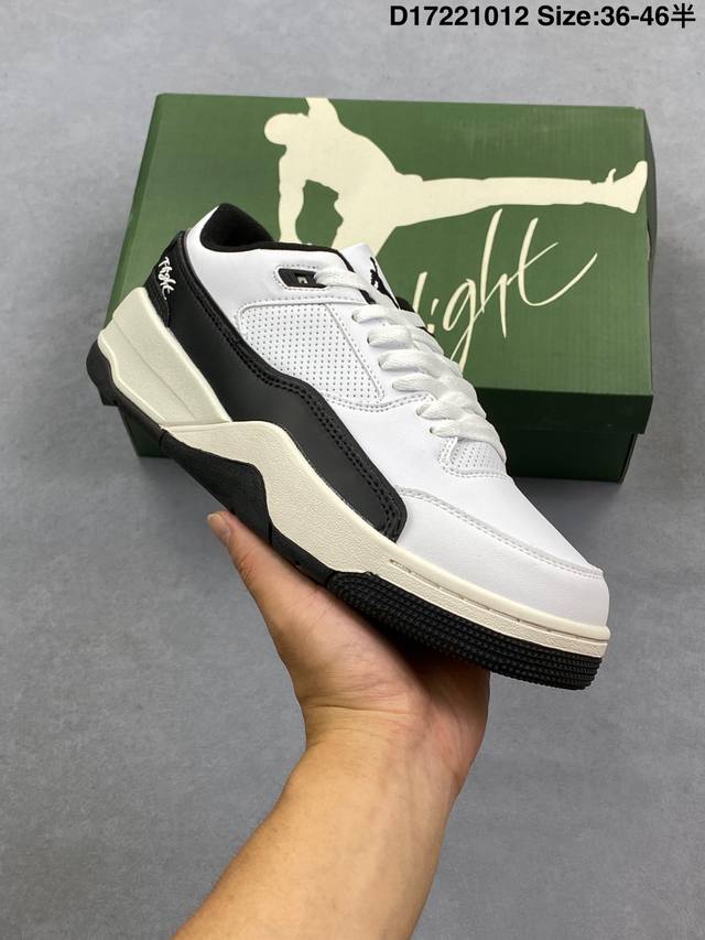 Air Jordan 4 Retro Flight Court 低帮 黑色 Aj4 乔丹4代 Aj4 乔4 低邦 黑色 乔丹篮球鞋系列 鞋身整体以黑色磨砂打造，