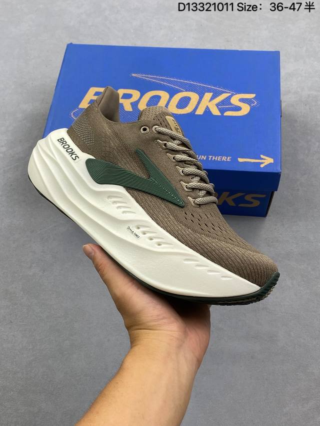 合集 公司级Brooks 布鲁克斯Glycerin Max 超级甘油 厚底马拉松缓震跑鞋 该鞋以厚实的中底和高分子注氮技术为特点 提供极致的缓震性能 鞋面柔软厚