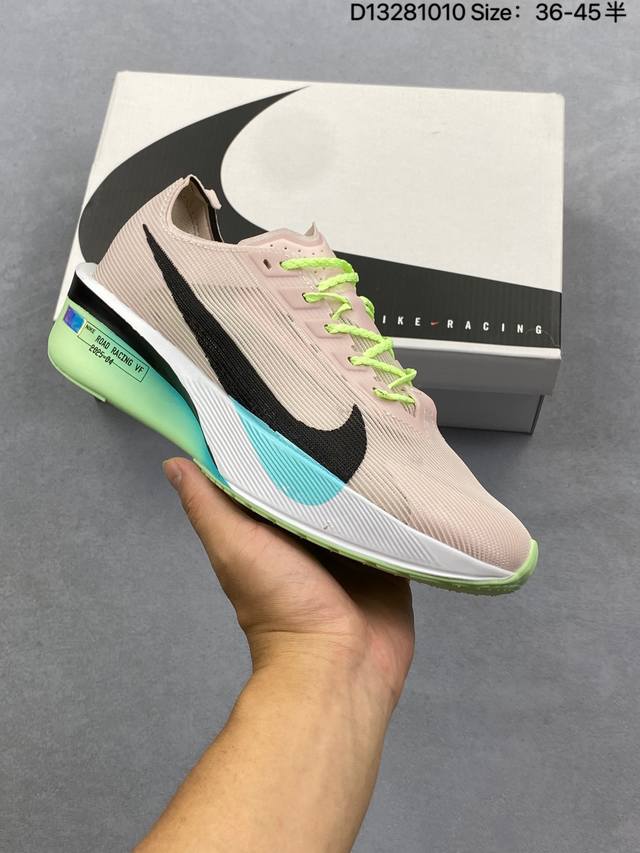 合集 真标Nike Zoomx Vaporfly Next% 4耐克 轻量化 网面透气运动鞋 这款新一代最强跑鞋在鞋面和鞋底都进行了全方位升级鞋面使用了全新 V