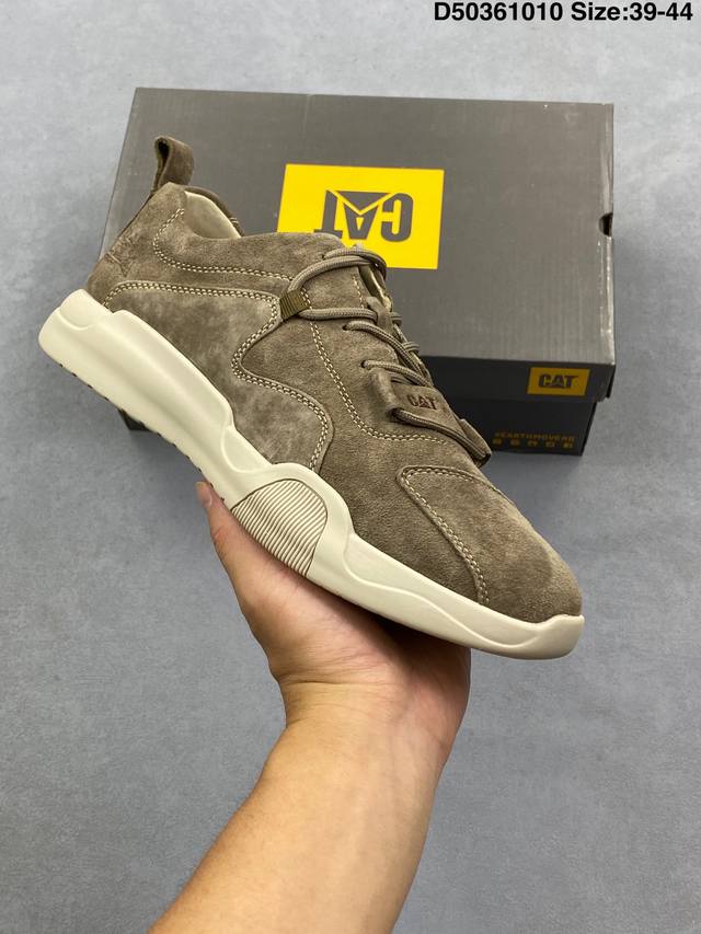 Cat卡特 休闲时尚低帮 潮流韩版休闲男鞋系列 广东大厂品质 秋冬季节非常合适穿搭 鞋身轻便 鞋底柔软 舒适性相当不错 原厂代工 正单规格生产 头层进口细腻麂皮