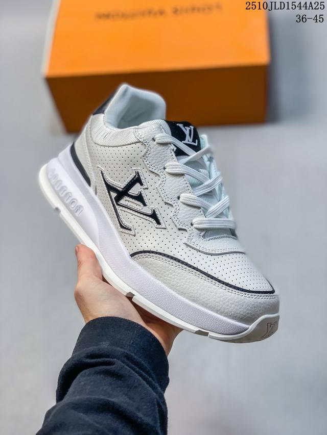 公司级Louis Vuitton Trainer Sneaker Low 路易威登 休闲运动文化百搭板鞋 舒适防滑底和百搭性霸屏整个时尚娱乐圈 细节调整完美主义