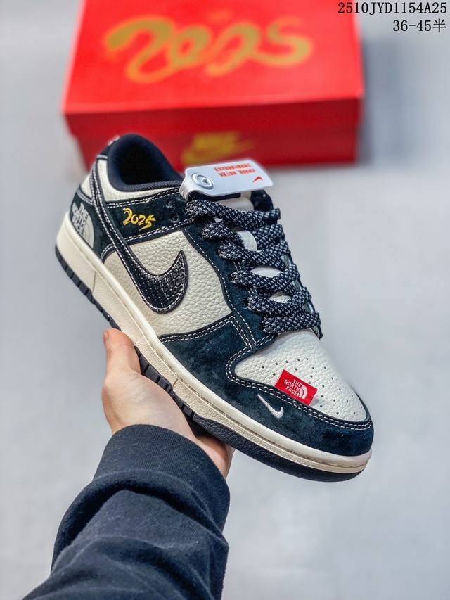 海外限量发售！公司级Nike Air Force 1 '07 Low “斯图西联名 米绿勾”空军一号 低帮 运动鞋 休闲鞋 折边针车 工艺难度大 原楦头原纸板