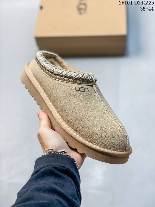 公司级 Ugg 棉拖 雪地靴 俏皮可爱的百变造型， 美国轻奢品牌Ugg 平底系列冬季雪地休闲保暖家居包头棉拖鞋。官方同步包装 检验标 材料采用原厂防污防水皮料