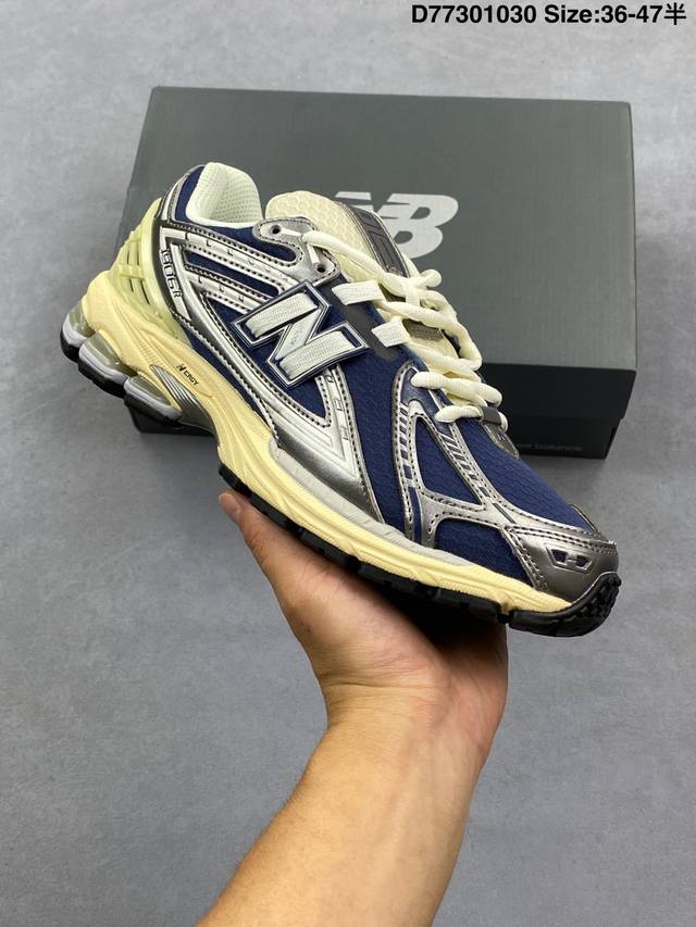 公司级New Balance M1906系列复古单品宝藏老爹鞋款 公司级版本复古元素叠加 质感超级棒 楦版型材料细节做工精细 作为Nb最经典的档案鞋型之一 与