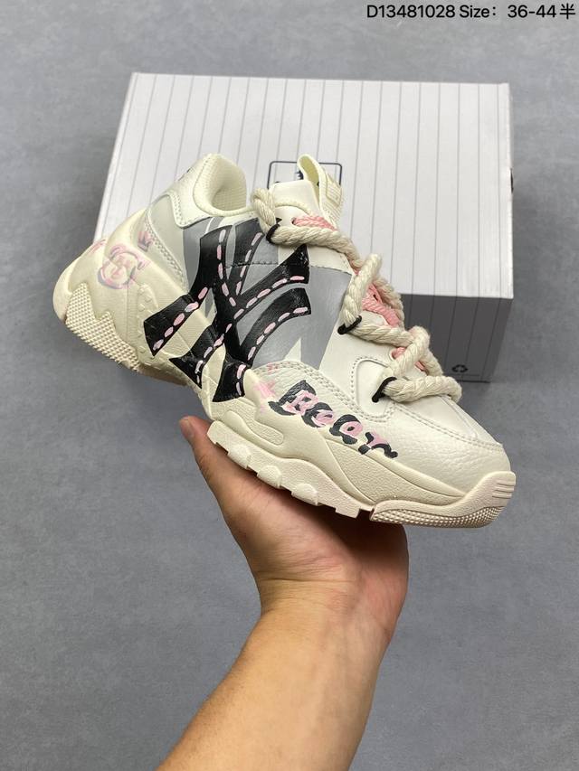 公司级Mlb Ny 印花网红老爹鞋 涂鸦恶作剧 内增高6Cm 原厂原档案数据开发 进口纳米材质 原厂全套手提袋 原盒雷射防伪标包装 官方货号: 3Asxca12