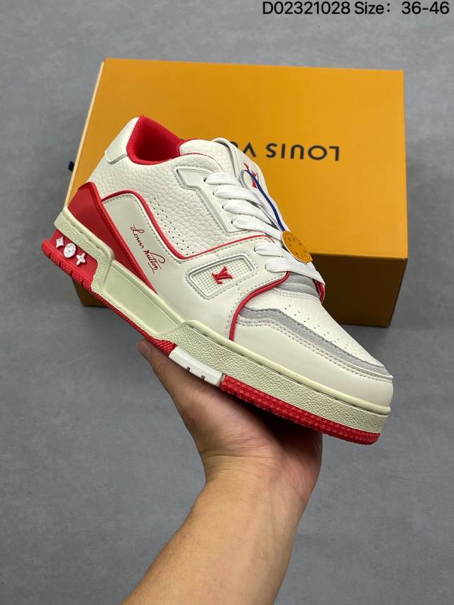 路易威登 Louis Vuitton Lv路易威登板鞋 新款 Lv Trainer最新配色运动鞋 L家 篮球鞋风格运动鞋 该鞋由艺术总监 Virgil Ablo