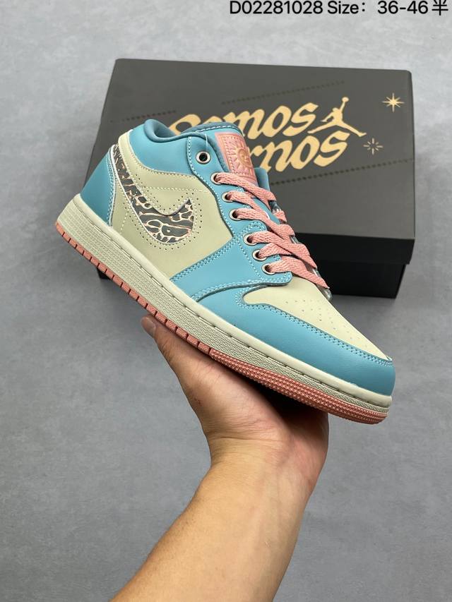 头层 Air Jordan 1 Low Sail 低帮 帆白灰 Aj1 乔丹1代 Aj1 乔1 低邦 米灰红 乔丹篮球鞋系列 鞋身整体以优质白色皮革面料打造，搭