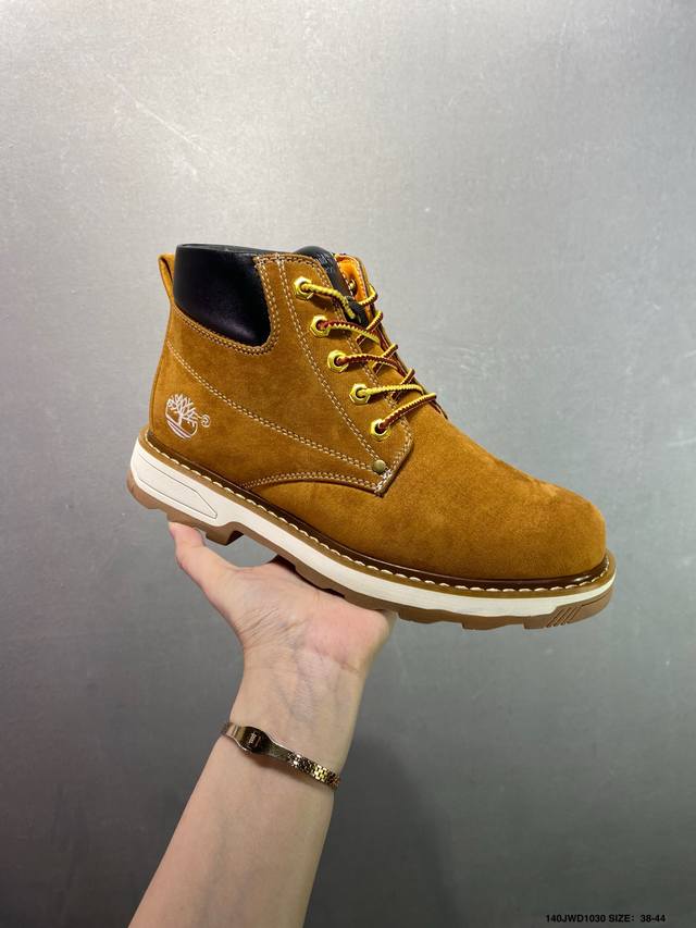 Timberland添柏岚 天伯伦 户外潮流中帮休闲鞋系列 广东大厂品质全新工艺升级 品质毋庸置疑 全新原厂包装鞋盒 面料采用意大利磨砂牛皮，搭配防臭防腐真皮乳