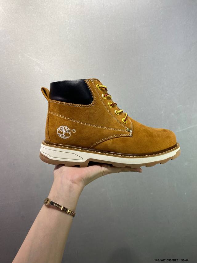 Timberland添柏岚 天伯伦 户外潮流中帮休闲鞋系列 广东大厂品质全新工艺升级 品质毋庸置疑 全新原厂包装鞋盒 面料采用意大利磨砂牛皮，搭配防臭防腐真皮乳