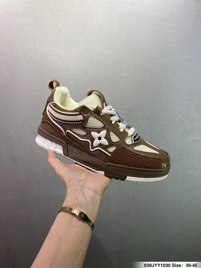 路易威登 Louis Vuitton Lv路易威登板鞋 新款 Lv Trainer最新配色运动鞋 L家 篮球鞋风格运动鞋 该鞋由艺术总监 Virgil Ablo