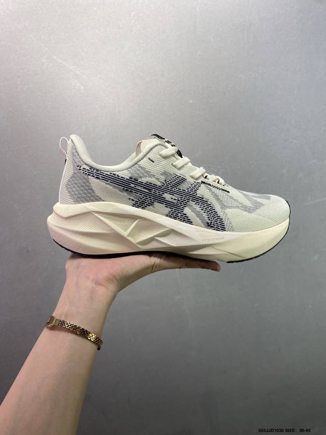 Asics Novablast 5 Le轻量跑鞋 低帮轻量透气缓震休闲运动跑步鞋 货号:1011B974-250 尺码:36 37 37.5 38 39 39.