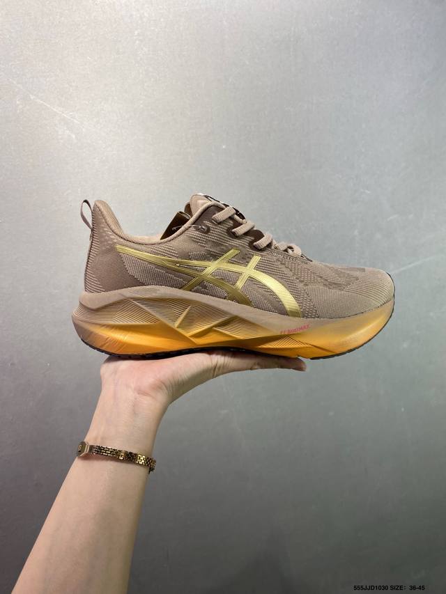 Asics Novablast 5 Le轻量跑鞋 低帮轻量透气缓震休闲运动跑步鞋 货号:1011B974-250 尺码:36 37 37.5 38 39 39.