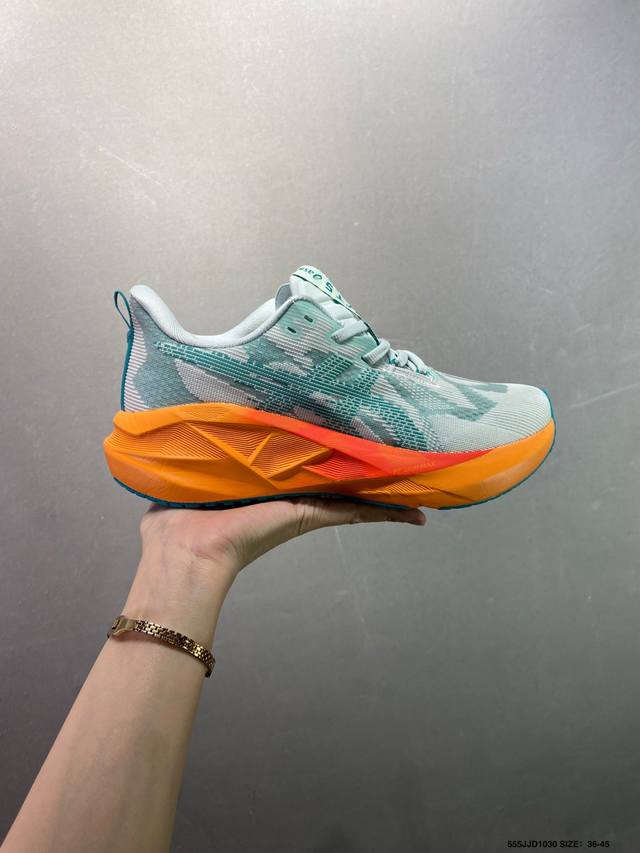 Asics Novablast 5 Le轻量跑鞋 低帮轻量透气缓震休闲运动跑步鞋 货号:1011B974-250 尺码:36 37 37.5 38 39 39.