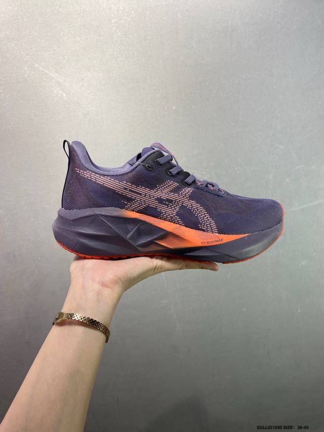 Asics Novablast 5 Le轻量跑鞋 低帮轻量透气缓震休闲运动跑步鞋 货号:1011B974-250 尺码:36 37 37.5 38 39 39.