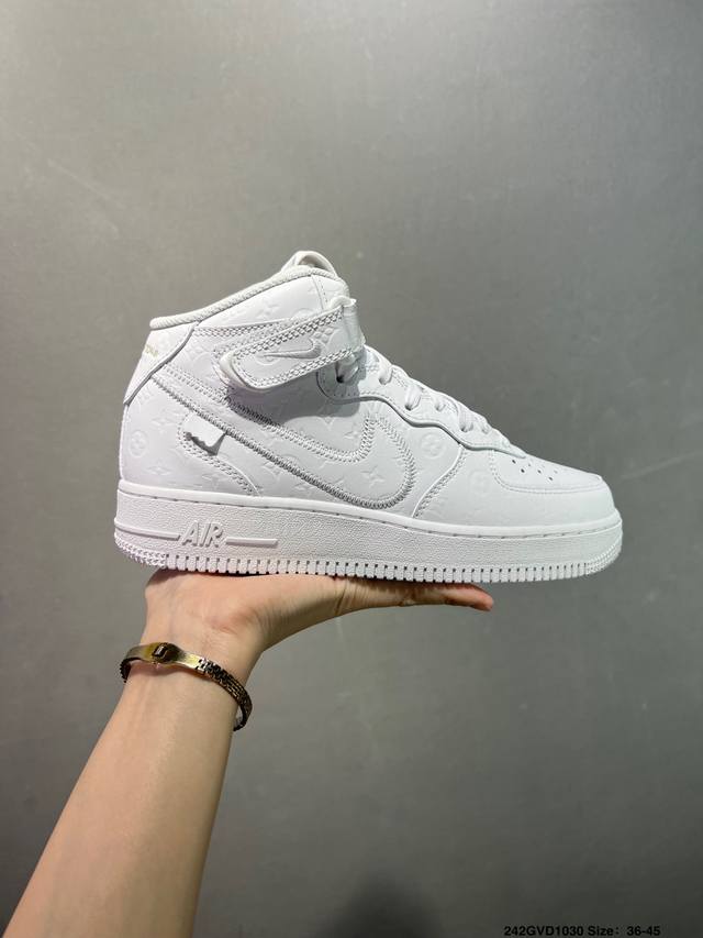 公司级Lv X Air Force 1 Low 原楦头原纸板 打造纯正空军版型 #专注外贸渠道 全掌内置蜂窝气垫 #原盒配件 原厂中底钢印、拉帮完美 官方同步上