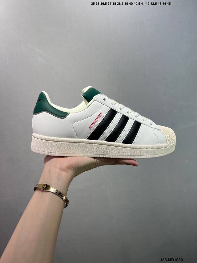 公司级Adidas Originals Superstar贝壳头系列 阿迪达斯 低帮经典百搭休闲运动板鞋 货号:Jp11940 尺码:36 36.5 37 38