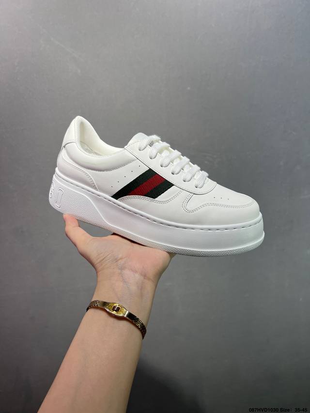 公司级古驰系列 古驰 Gucci Yy 古驰小白鞋板鞋 货号：602129-04Gg-O9085Gucci小蜜蜂 经典款休闲运动板鞋 Size：35～45 Id