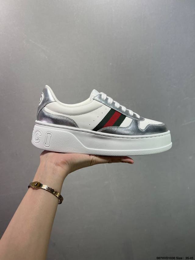 公司级古驰系列 古驰 Gucci Yy 古驰小白鞋板鞋 货号：602129-04Gg-O9085Gucci小蜜蜂 经典款休闲运动板鞋 Size：35～45 Id