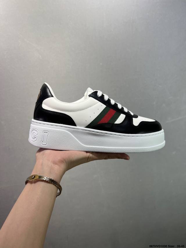 公司级古驰系列 古驰 Gucci Yy 古驰小白鞋板鞋 货号：602129-04Gg-O9085Gucci小蜜蜂 经典款休闲运动板鞋 Size：35～45 Id