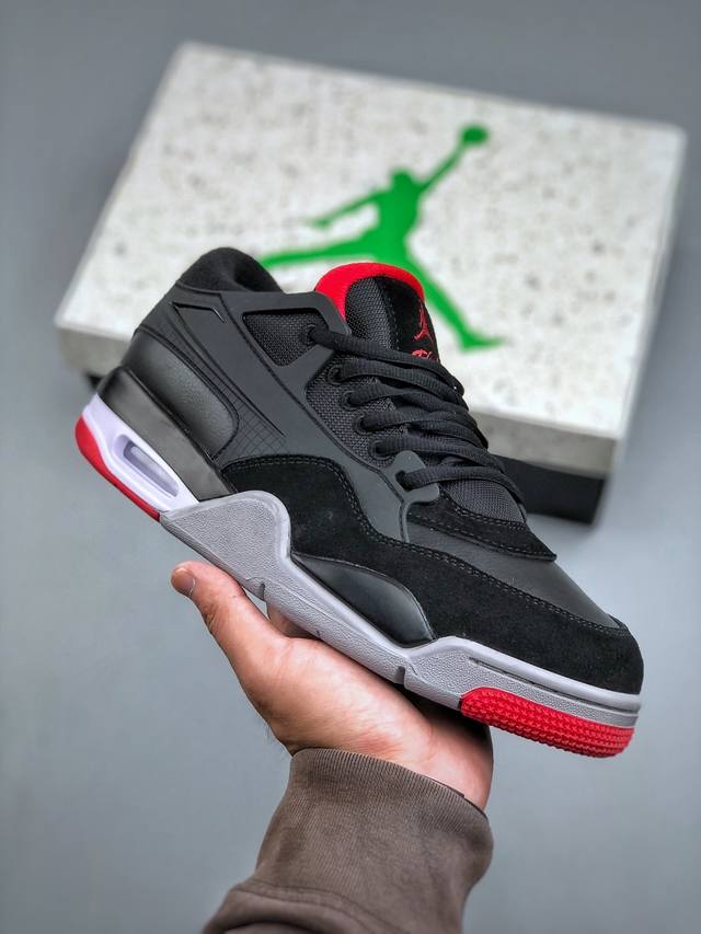 Air Jordan Aj4 Retro Rm 低帮复古篮球鞋 采用了低帮的设计 并保留了众多Aj4的经典元素 鞋身以皮革、麂皮材质拼接打造 Aj4经典的Tpu