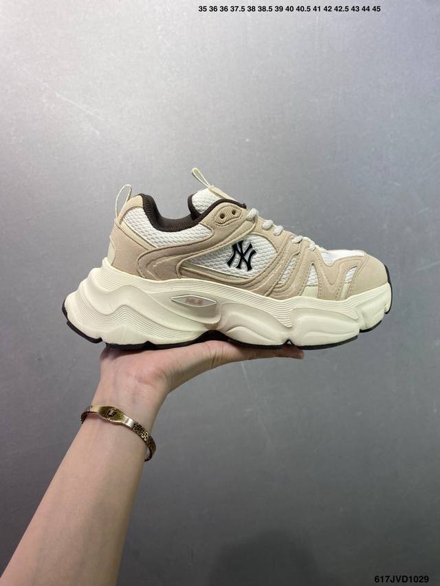 公司级Mlb 纽约洋基队 此款在产品设计上，Mlb不仅融合了美国职业棒球大联盟的各当家球队，更结合了棒球运动中的各个元素。 货号：3Ashwd15N-50Pkl