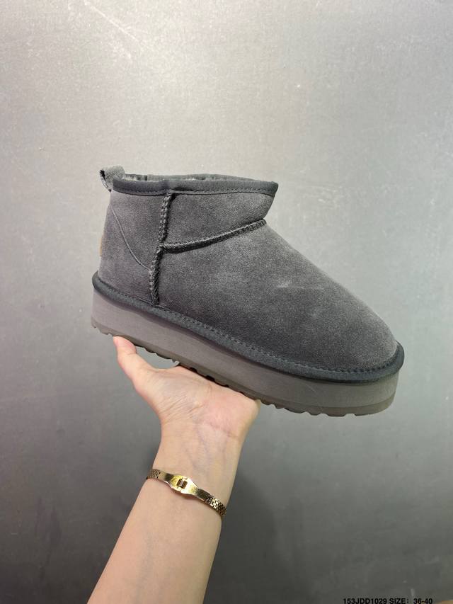 Ugg 百搭单品 Ugg 秋冬羊皮毛一体雪地靴 全鞋采用Zp同厂 隆丰A级澳洲进口羊皮毛一体 品牌代工厂P生产线 完全遵循Zp工艺流程 代工厂P原厂版师 秉承无