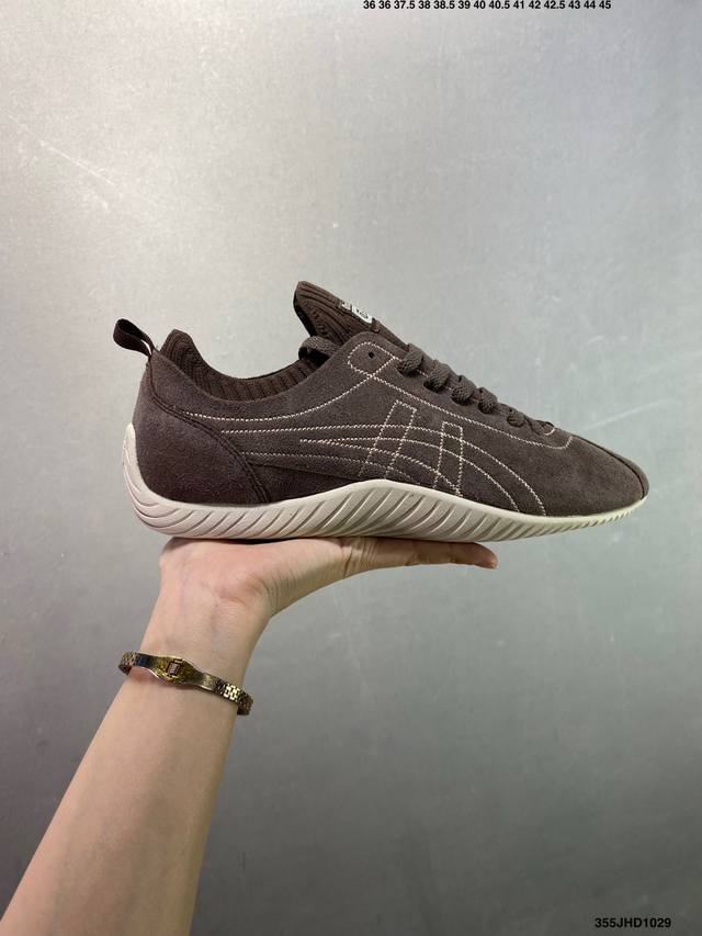 Onitsuka Tiger鬼冢虎 Sclaw 经典舒适 生活休闲鞋 时尚品牌Onitsukatiger鬼塚虎不断呈献富于现代气息的系列单品，巧妙结合经典传承与