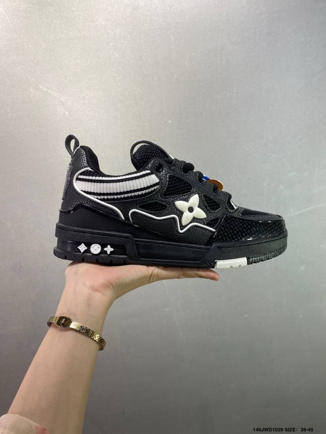 公司级路易威登 Louis Vuitton Lv路易威登板鞋 新款 Lv Trainer最新配色运动鞋 L家 篮球鞋风格运动鞋 该鞋由艺术总监 Virgil A