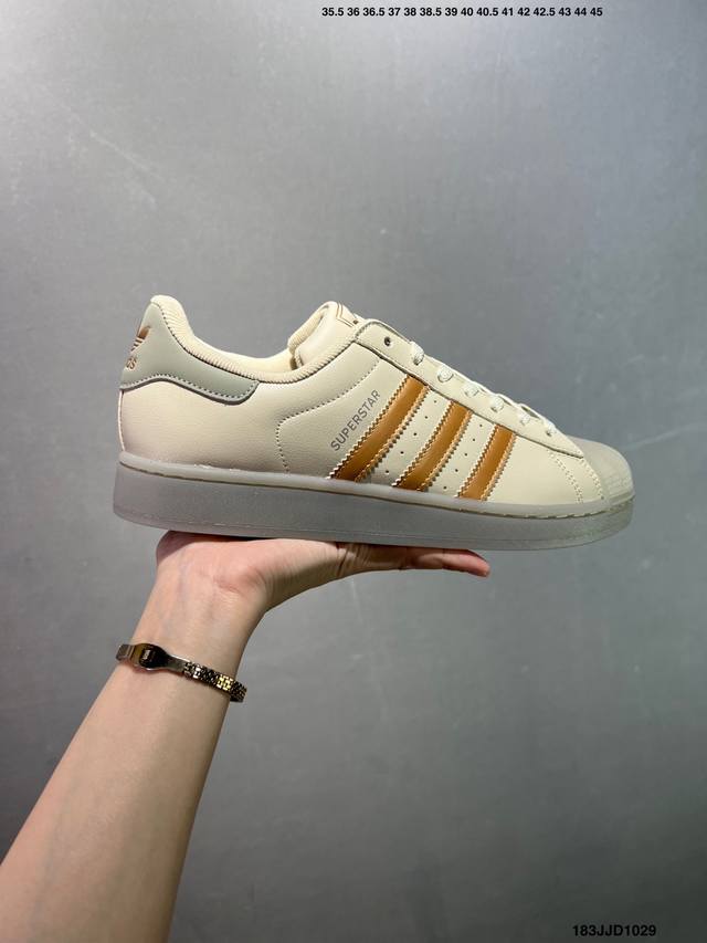 Adidas Originals Superstar Ii舒适百搭时尚潮流 贝壳头系列低帮经典百搭休闲运动板鞋 色 货号： 尺码：35-40 如图Id：183J