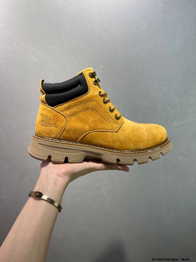 公司级Cat卡特 新款头层牛皮轻便休闲鞋 耐磨防滑橡胶大底 固特异工艺 永不开胶 经久耐穿 高级织物鞋垫 舒脚耐磨、休闲运动.. Id：271Jvd1029