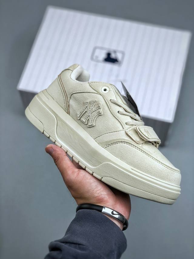 Mlb Chunky Liner Pocket Sd学长鞋系列 高级街头休閒品牌Mlb公开了新推出的Chunky Liner系列，以#学长鞋#之名，定义每个人的