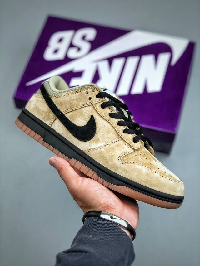 纯原S版 Nike Sb Dunk Low Pro B 独家版型蒸餾加工帶來的是更好的视觉和脚感体验 超高清洁度 皮料切割干净无任何毛边 细节完美 货号：Hj0