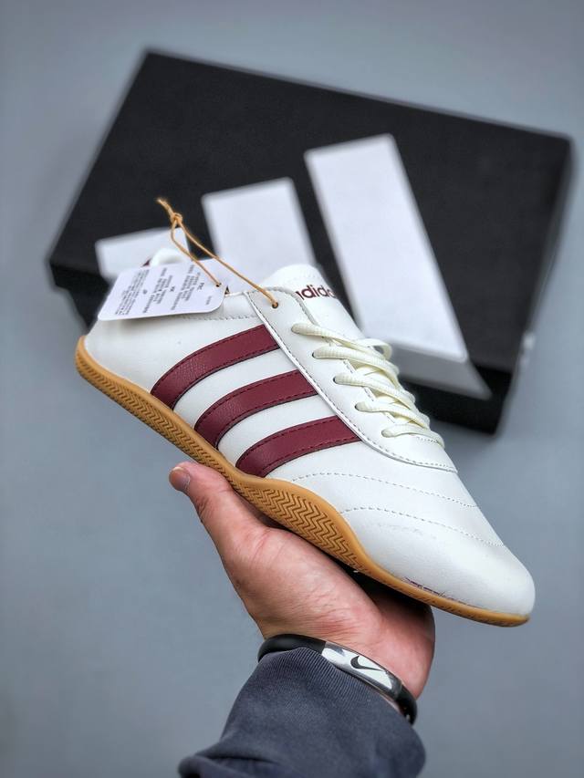 Adidas Grand Court 阿迪舒适百搭时尚简约低帮网球鞋 货号：Jq9687 尺码：36-45 半