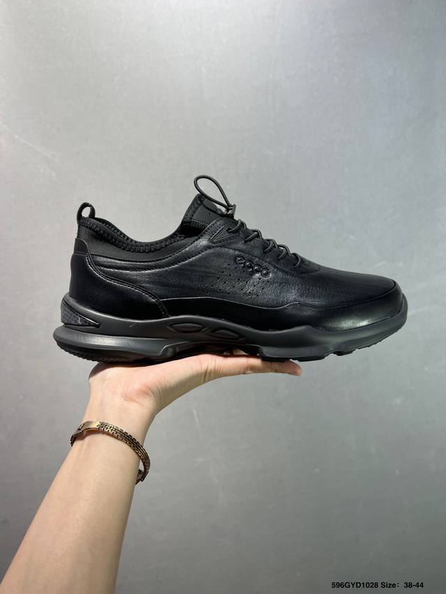 公司级Ecco爱步运动鞋男鞋 Biom2025 透气健步鞋 防滑跑步鞋 健步C系列新款 黄景瑜同款 牛皮鞋面 纹理自然，柔韧耐穿 Biom自然律动科技鞋楦，符合