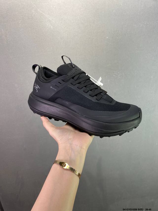 公司级Arcteryx 始祖鸟 Sylan舒适中帮越野马拉松训练长跑跑步鞋 Arcteryx中文名始祖鸟 加拿大户外服饰品牌 1989年创立于加拿大温哥华 始祖