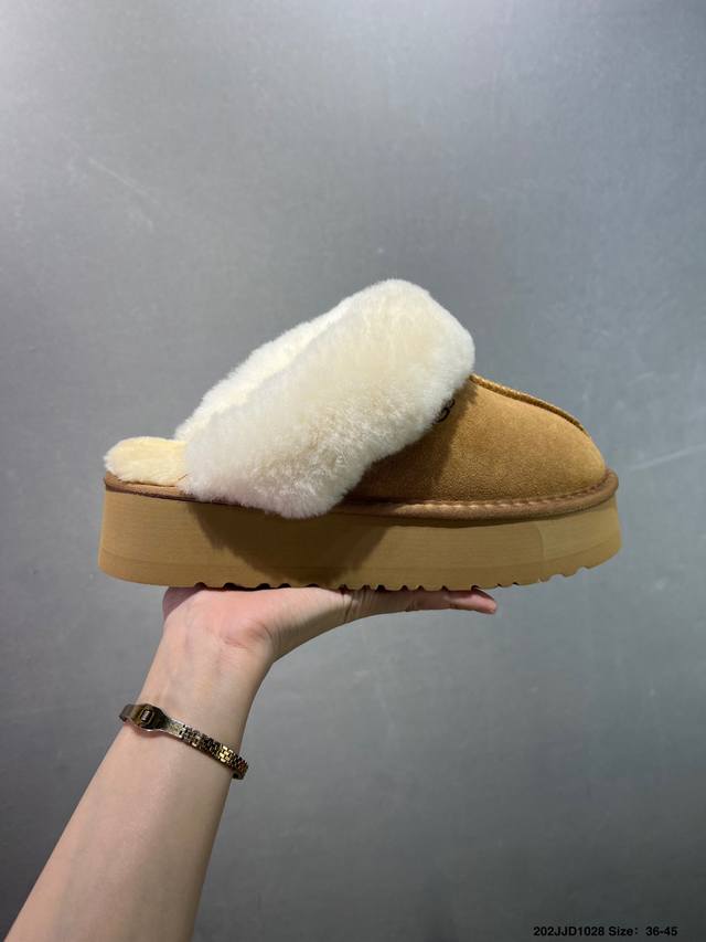 Ugg Classic Ultra Mini 薄底短款雪地靴 小红书爆款 羊毛一体迷你短靴 优选翻毛皮鞋面 手感细腻 羊毛内里 舒适亲肤 茸暖舒适 让你无惧寒冷