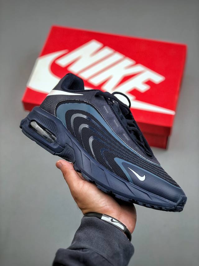Nike Air Max Fire 潮流百搭气垫生活休闲鞋原鞋原档案数据开发，革新性Air气垫叠加系统，缓震回弹加倍，踩踏如烈焰升腾般澎湃。轻质网布+动态飞线，