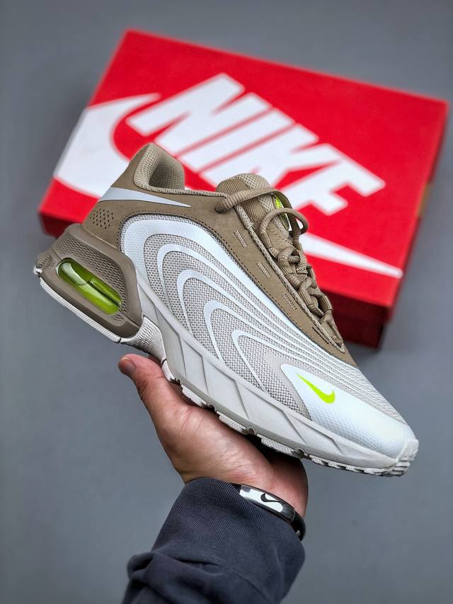 Nike Air Max Fire 潮流百搭气垫生活休闲鞋原鞋原档案数据开发，革新性Air气垫叠加系统，缓震回弹加倍，踩踏如烈焰升腾般澎湃。轻质网布+动态飞线，