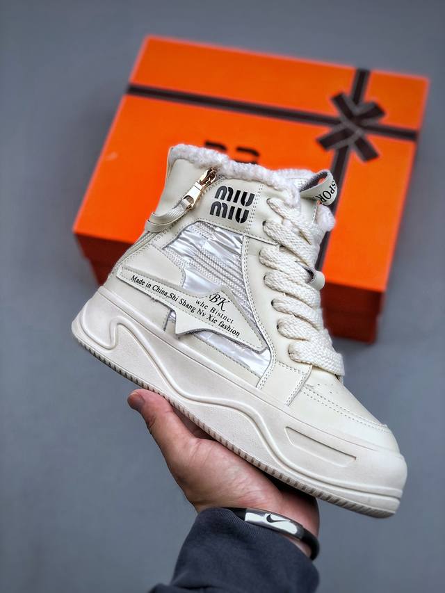 T Miumiu Sko A S 25秋冬新款 保暖加绒加厚高帮雪地靴 尺码：39-44