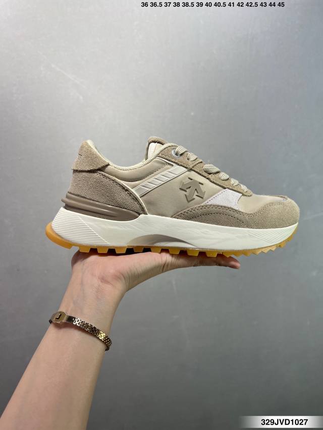 公司级迪桑特Descente Edge Court Retro 复古轻质 耐磨低帮 生活休闲鞋 货号：S Lsn82 尺码：36 36.5 37.5 38 38