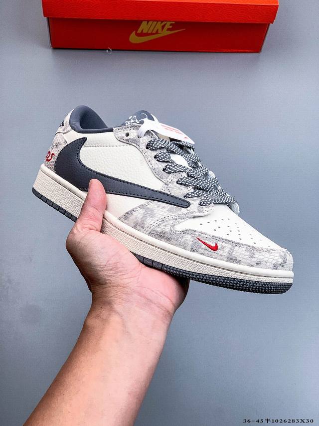 耐克Nike Air Jordan 1 Low Aj1乔1 低帮潮流缓运动休闲板鞋。Aj1 低帮拼接 完美版型真头层牛皮# 内置缓震气垫 原鞋开模 拒绝公底 购