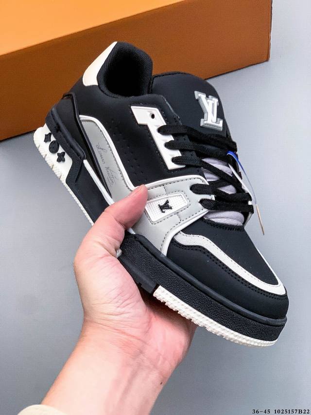 路易威登 Louis Vuitton Lv路易威登板鞋 乘风破浪的姐姐争先种草款,舒适透明底和百搭性霸屏整个时尚娱乐圈，正品1:1套楦复刻，细节调整完美主义！鞋