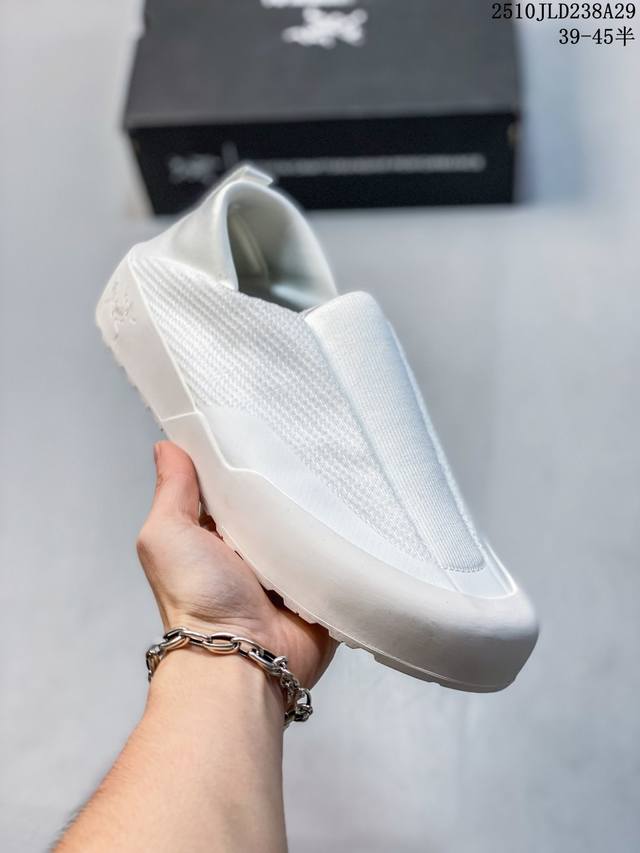 公司级Arcteryx始祖鸟 Kragg 网布织物 舒适百搭 防滑耐磨透气包裹性支撑抗冲击轻便 低帮 生活休闲鞋 简约大方的造型设计 给人以随性休闲的时尚格调