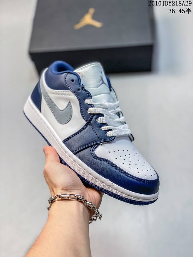 高品质乔丹Air Jordan 1 Low Aj1 Wh 乔1 低帮复古文化休闲运动篮球鞋。凭借出色的性能和吸睛的外观， Air Jordan直是风球场和街头的